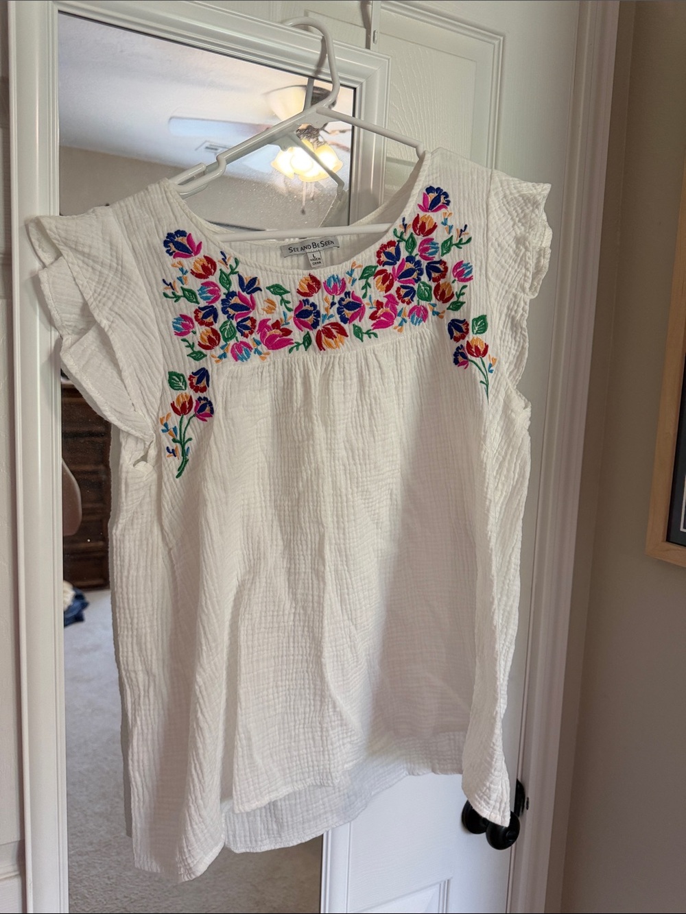 White Embroidered Flutter-Sleeve Tunic by Sea and Bloom